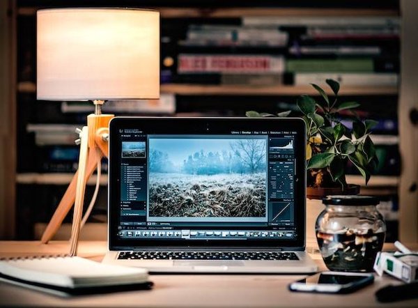 Découvrez le logiciel de gestion idéal pour les photographes : organisez vos projets photo comme un pro !